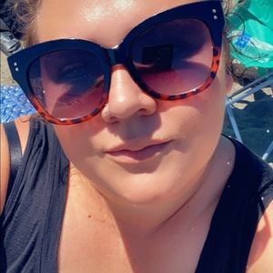 Meet your Posher, Dairian